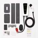 Zawartość zestawu wallbox ST-716 + słupek Zestaw montażowy wallboxa 11 kW ST-716 ze słupkiem - kontroler, kabel Type 2, wtyk CEE 16A, dwuczęściowy profil aluminiowego słupka, uchwyt na kabel, 2 karty RFID i śruby montażowe